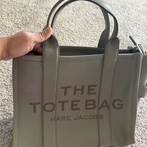 AUTHENTIC Marc Jacobs the Tote Bag